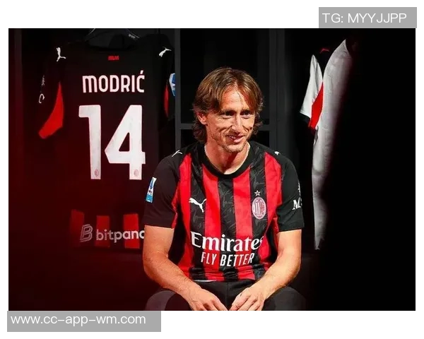 莫德里奇回到米兰探望青训小球员展现关怀与支持