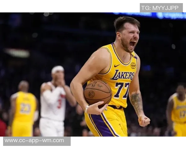 湖人医疗团队为东契奇量身定制护具旨在有效保护其腿部健康