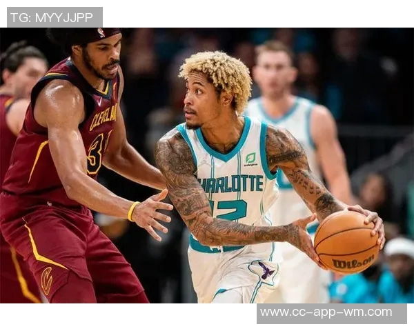 莫布里替补出战半场表现亮眼贡献10分3板引发学文班与锡安替补定律探讨