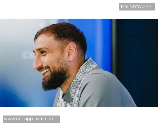 多纳鲁马称赞哈兰德为世界最佳之一并分享友谊故事