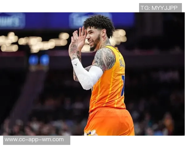 拉梅洛鲍尔表现低迷15投仅中1球仅得2分7助攻三分球全失令人失望